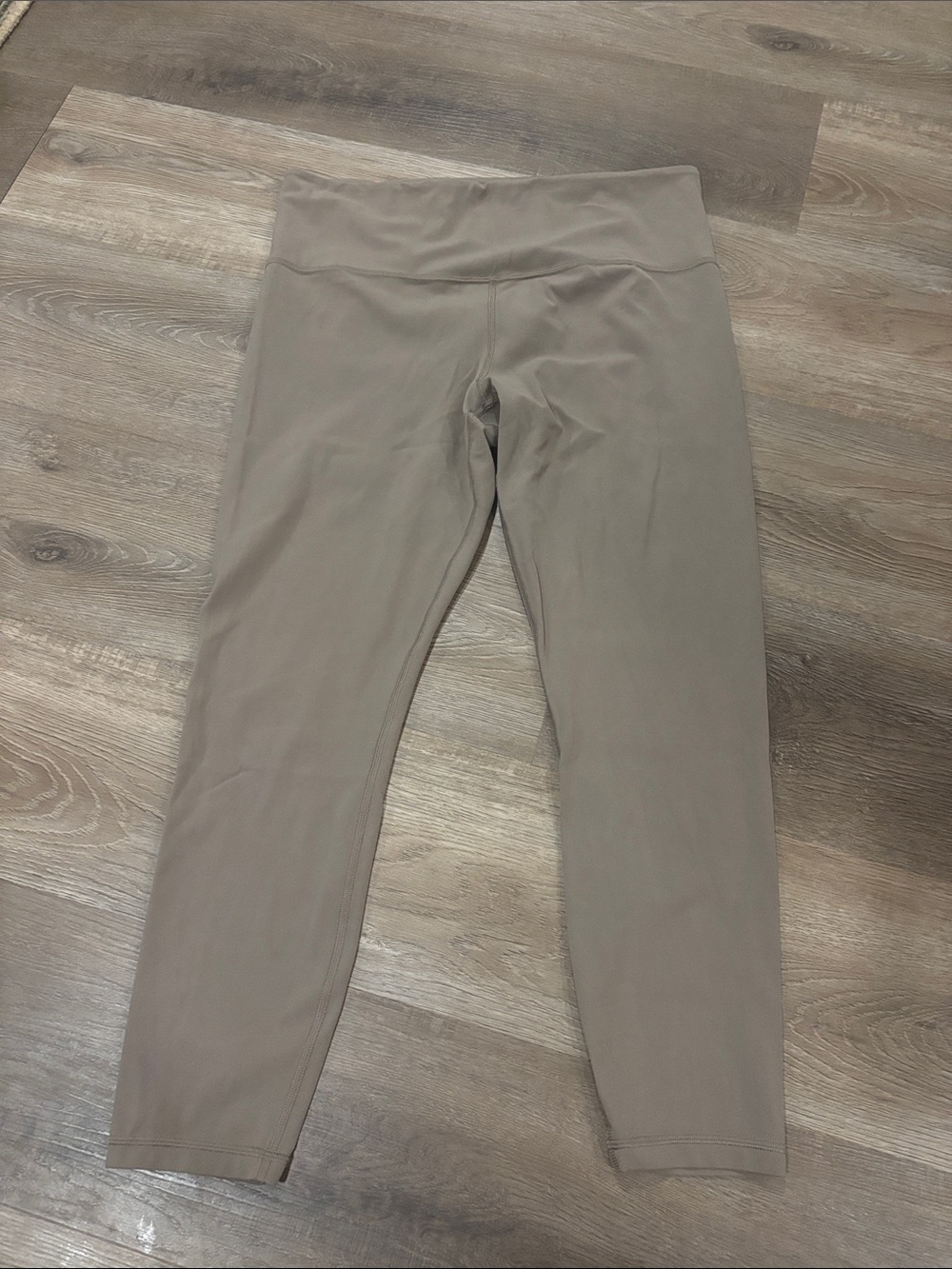 Athleta Ultra High Rise Elation 7/8 Tight Taupe Leggings